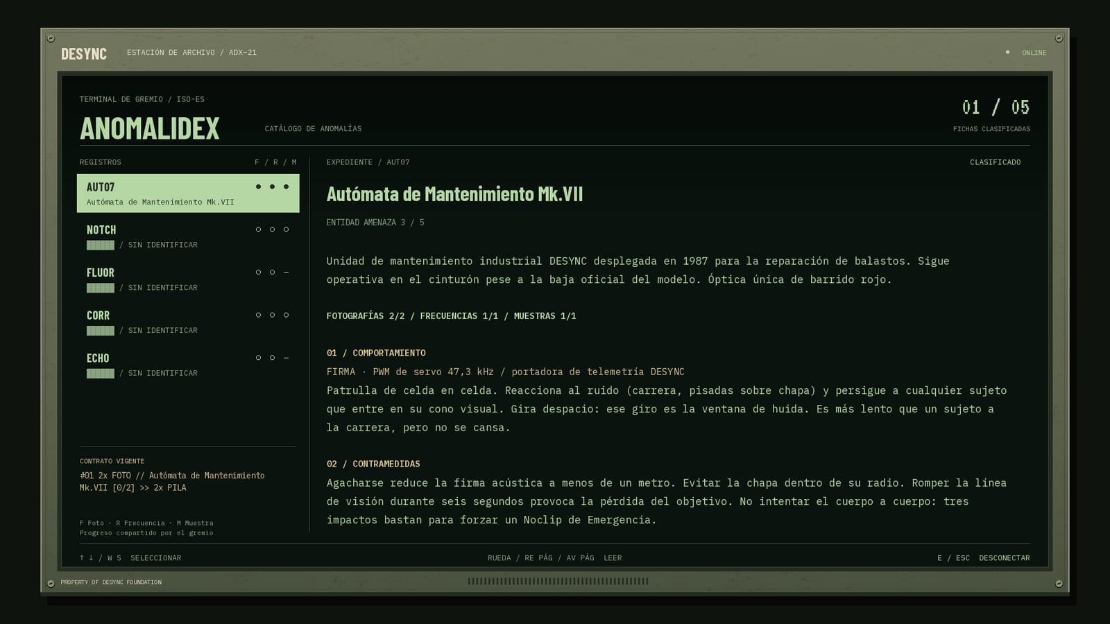 Terminal CRT de fósforo verde Anomalidex ADX-21 con el expediente clasificado y contramedidas del Autómata de Mantenimiento Mk.VII.